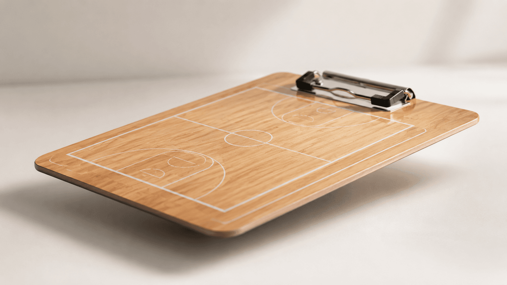 Plaquette tactique de basket Casual Tech, 23 × 32 cm, avec porte-clip et terrain imprimé